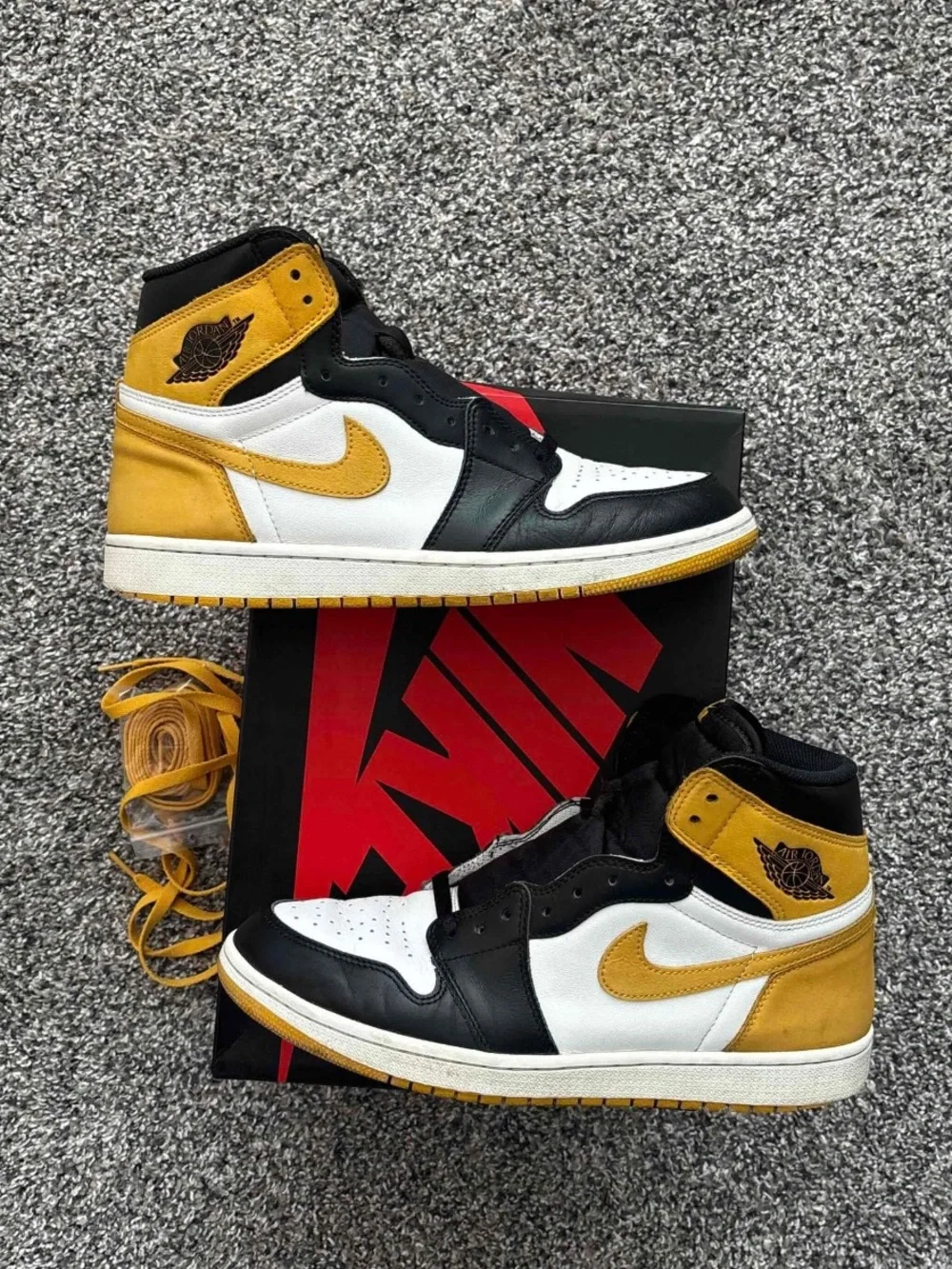 Air Jordan 1 Retro High OG Yellow Ochre - Size 11